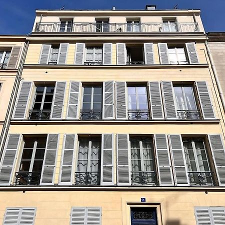 Le Majestueux Au Centre Ville De ベルサイユ エクステリア 写真